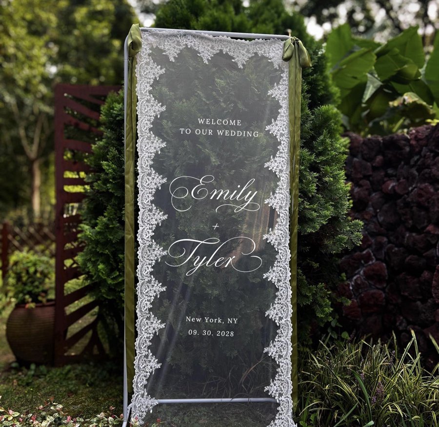 Lace welcome sign